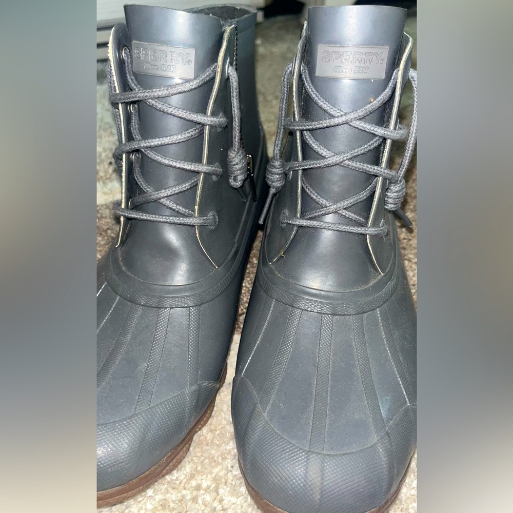 Size9 Grey sperry duck boots- mid length